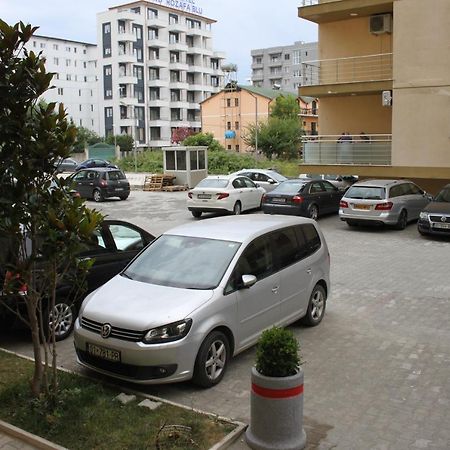 Everest Apartments Shëngjin Exteriör bild